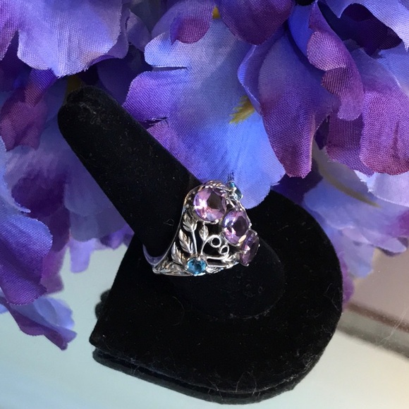 If you are a size 9, take a look at this! - Picture 2 of 4